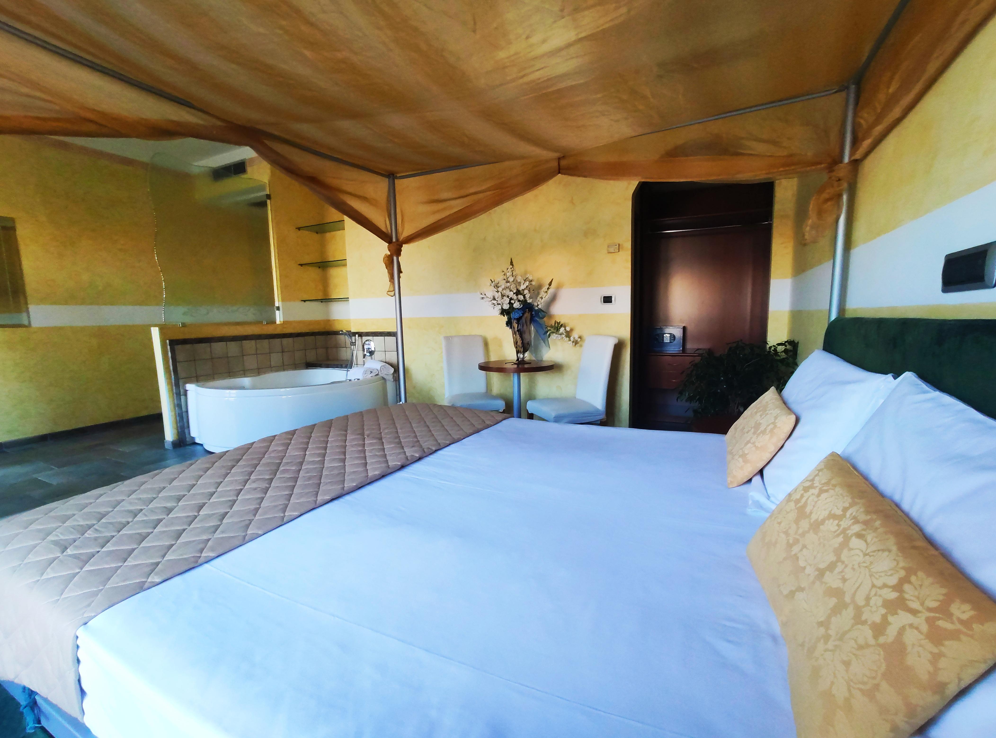 Hotel Due Mari & Spa Ріміні Екстер'єр фото